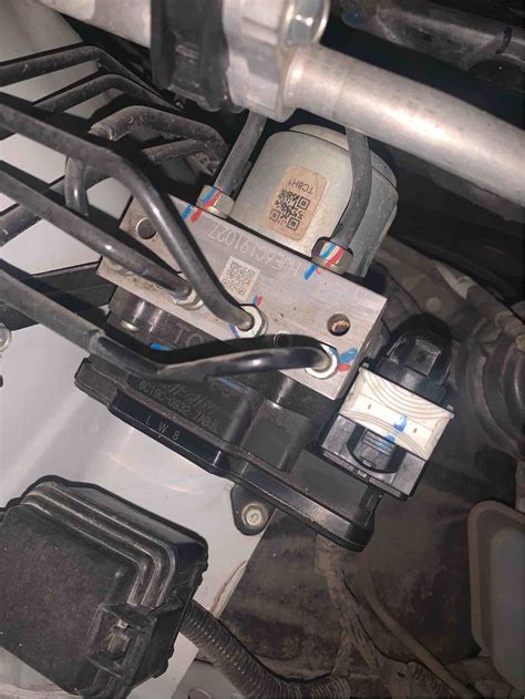 15万公里的别克凯越经检测ABS泵损坏，拆解维修过程_维修保养_什么值得买