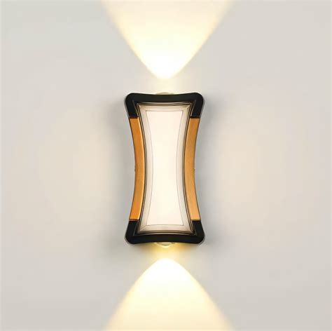 Uplight wall light | AenZay Homes