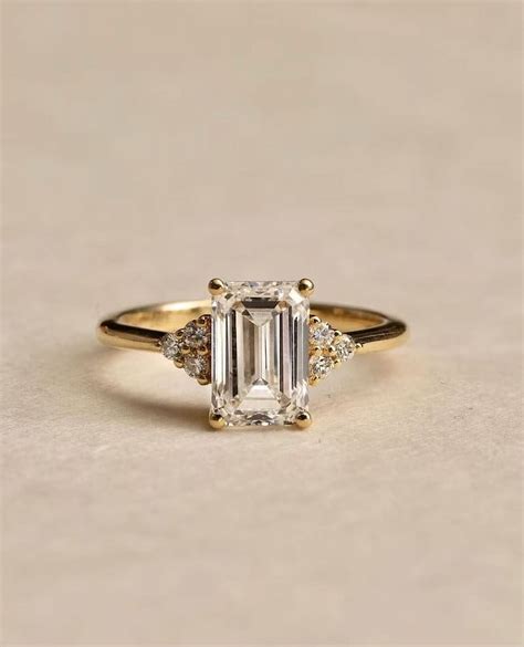 Emerald Cut Diamond 2 CT Engagement Ring 14K Gold Moissanite Diamond ...
