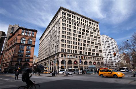 Facebook adding Manhattan office space in latest expansion | Crain's ...