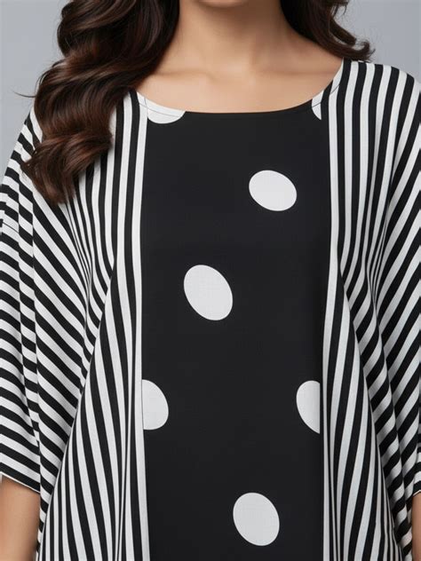 Qurvii - Destination for women of all sizes with curves