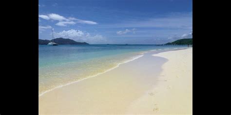 Excursion Mahé - Creole - St. Anne Marine Park & Moyenne Island - Full ...