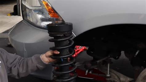 Installing Coil Spring Leveling Kit 2014 Ram 的图像结果
