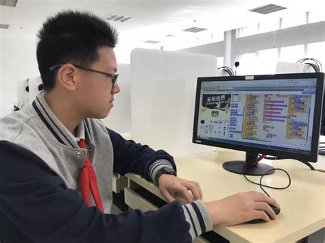 朱海兴获2018年全国青少年创意编程与智能设计大赛一等奖-搜狐大视野-搜狐新闻