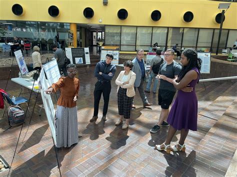 Poster session for HCC science and engineering students who worked on ...