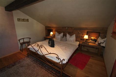 ROMANTISCHE FERIENWOHNUNGEN (Mittenwald) - Guesthouse Reviews, Photos ...