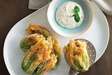 pastella per fiori di zucca ricetta ricetta fiori di zucca in pastella di ceci la cucina pastella per fiori di zucca ricetta ricetta fiori di zucca in pastella di ceci la cucina