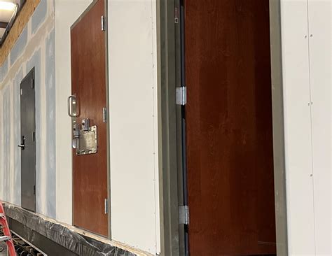 High Security Building 的图像结果