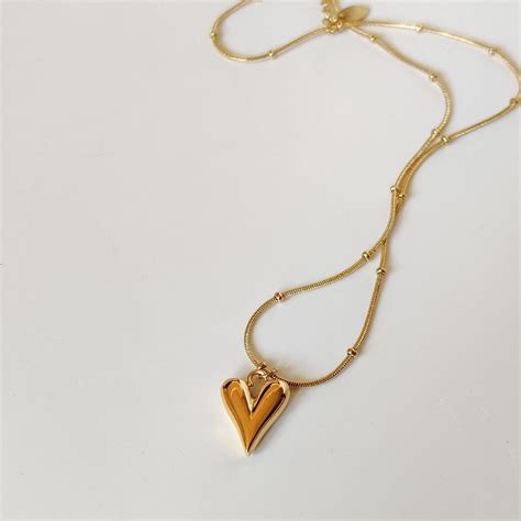 Elongated Heart Necklace – Delta Charms