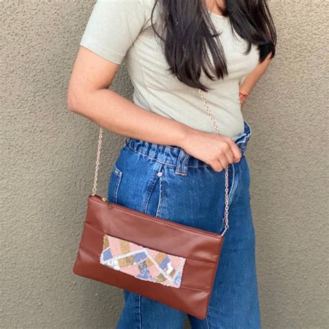 BLING IT UP SLING BAG – the_purse_outlet
