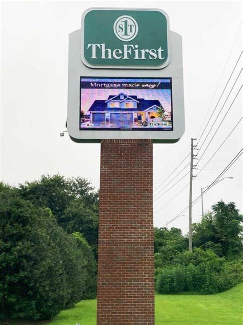 Bank Sign 的图像结果