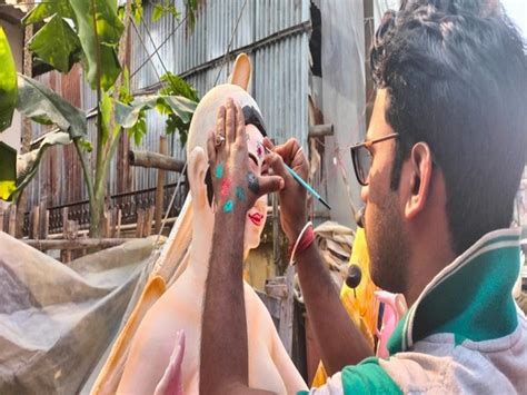 COVID gloom: Low key Saraswati Puja, idol makers see slump in sales