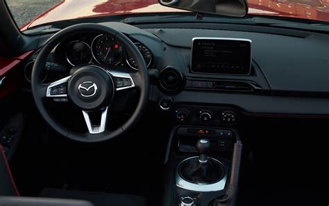 Le système multimédia Mazda Connect : la simplicité avant tout - 8/11