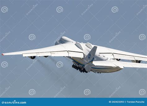 World`s Largest Plane Destroyed in Ukraine, Antonov an-225 Mriya ...