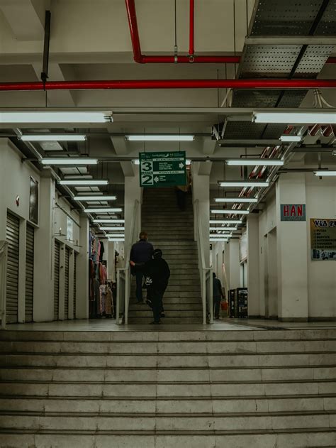 High Resolution Business Man 的图像结果