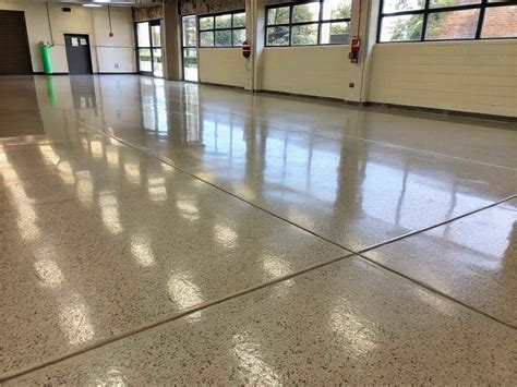 Polyurea Concrete Floor Coating: Why It's Superior？