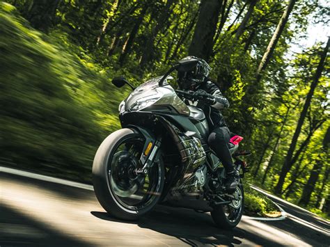 New 2026 CFMOTO 300SS, Yakima WA | Specs, Price, Photos | Nebula Black