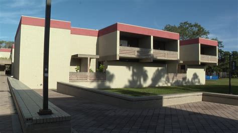 Over 200 New College of Florida students move into local hotels due to ...