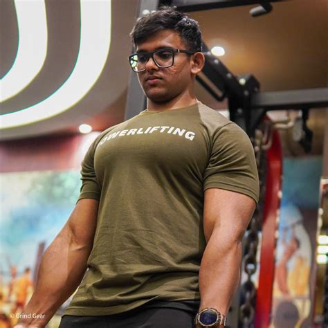 Classic Powerlifting T-shirt - Olive Green – Grind Gear