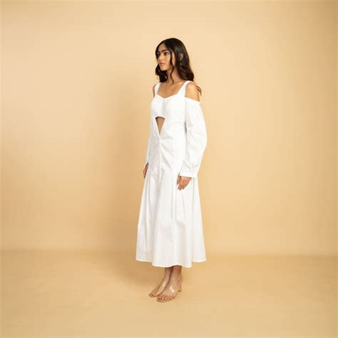 The Sera Dress – Sanchi Arora