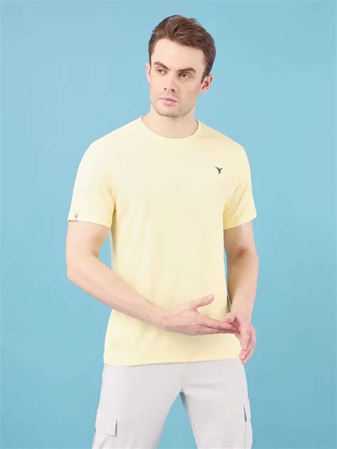 Men Solid Slim Fit Crew Neck T-shirt with TECHNO COOL+