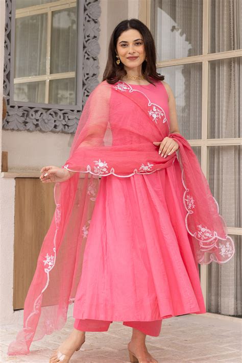 Shop Traditional Kurta Sets for Newly Married Women | Asrumo