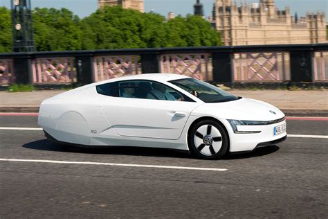 Volkswagen XL1 review | | Auto Express