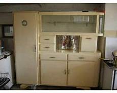 credenza anni 40 la credenza anni 50 della cucina recuperata e credenza anni 40 la credenza anni 50 della cucina recuperata e