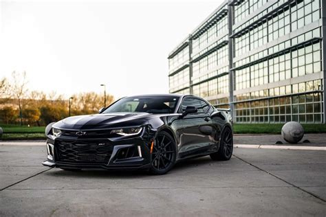 Chevrolet Camaro ZL1 6th Gen Black Rohana RF1 | Wheel Front