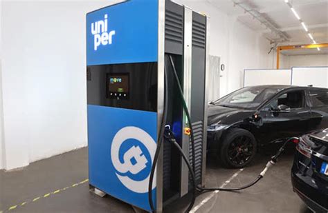 FEV develops mobile power bank for EVs | Autocar Professional