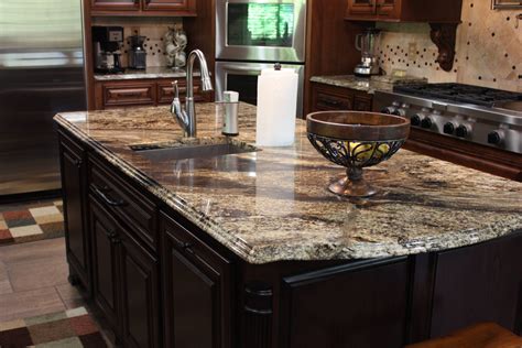 Marvelous 15 Small Kitchen Granite Countertop Design You Need to Try ...