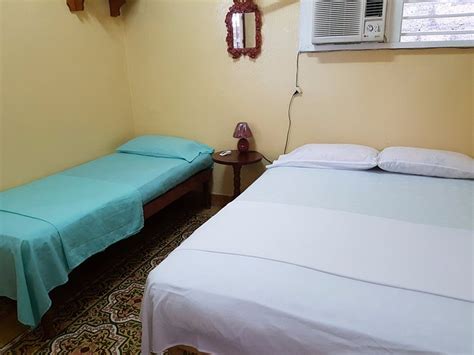 CASA DANIEL PEREZ CARCASES (Baracoa) - Pension Reviews & Photos ...