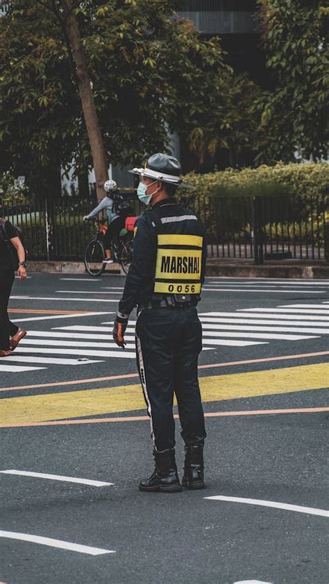 Police 的图像结果