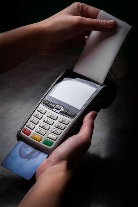 信用卡pos机刷卡手续费是多少？刷一万多少钱-一清pos机品牌网