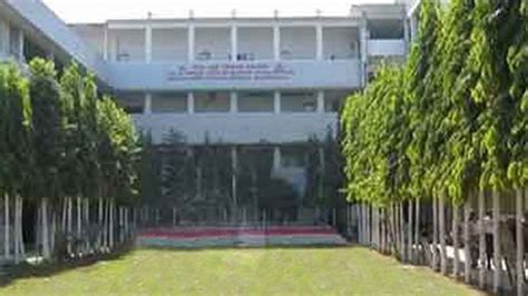 Mumbai: Chembur College Now Bans Hijab For Degree Students, Faces Ire