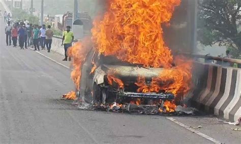Car goes up in flames on Vandalur-Minjur Outer Ring Road