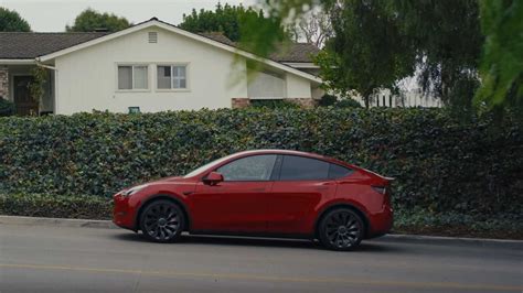 Tesla To Improve Range Of Existing Models: 700 Km (435 Miles)