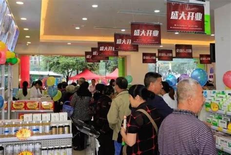 上海众书店学生顾客增多 | 感知上海