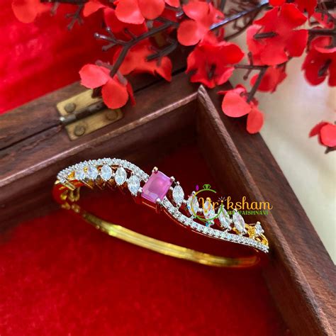 Gold Tone American Diamond Bracelet-Centre Pink-G3270 – vrikshamindia