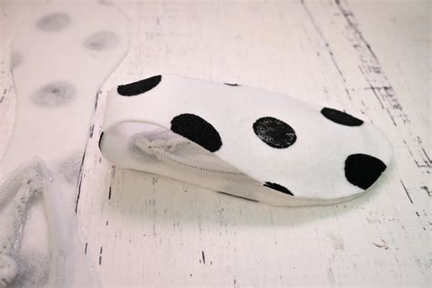 How to make a No Sew 101 Dalmatian Street inspired Halloween DIY ...