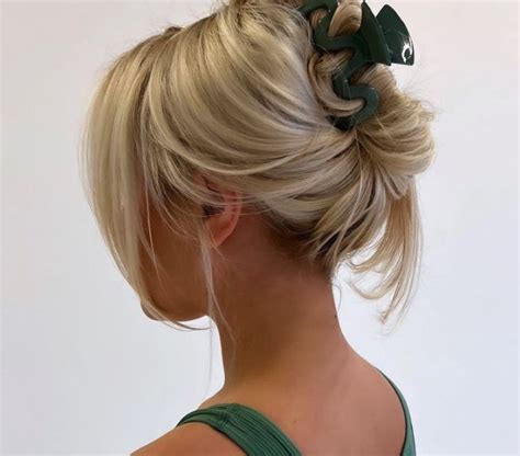 7 Claw Clip Hairstyles for an Easy Updo
