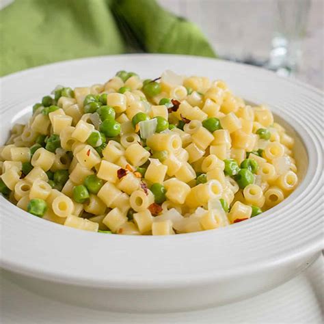 Pasta With Peas And Onions One Pot Pasta With Peas The Clever Meal