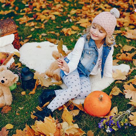Choosing the Right Hats to Complement Outfits in Different Weather ...