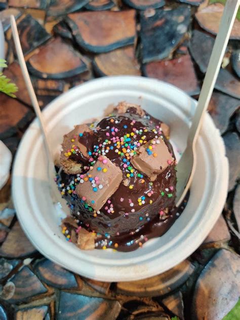Head To Bombay Dessert Company For Yum Desserts & Quick Bites! | LBB