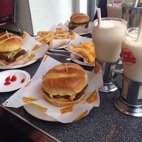 JOHNNY ROCKETS, Beverly Hills - 474 N Beverly Dr, Beverly Hills ...