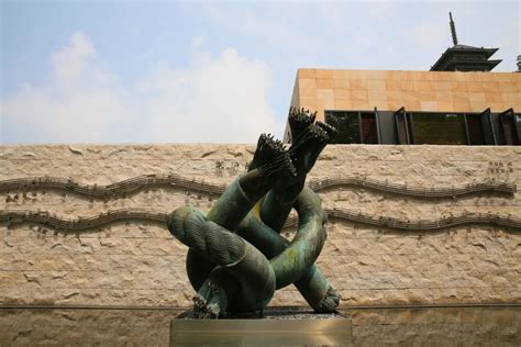 大型不锈钢抽象镂空龙雕塑户外公园广场园林创意金属盘龙景观装饰-阿里巴巴