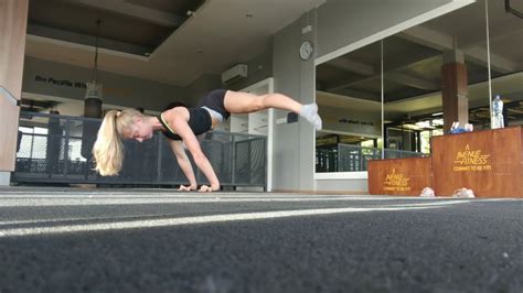 Contortion Backbend Training 的图像结果