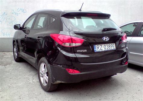 File:Hyundai ix35 2.0 4WD Premium – Heckansicht, 29. Mai 2011 ...