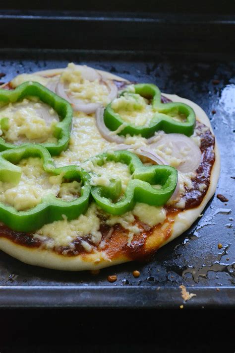 Green Bell Pepper and Onion Pizza Recipe – Gayathri's Cook Spot