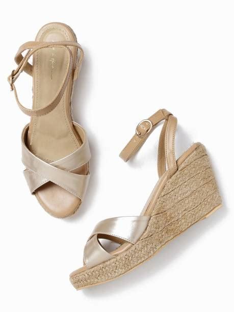 Mast Harbour Footwear - Buy Mast Harbour Footwear Online at Best Prices ...